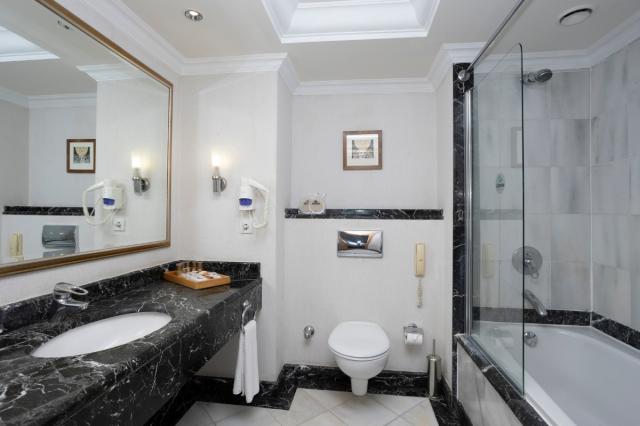 King Suite Room