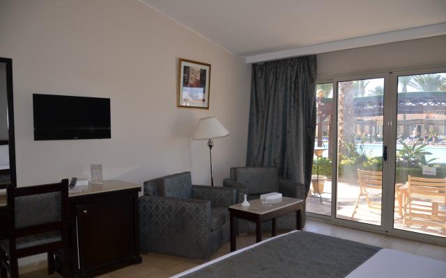 Bungalow Room