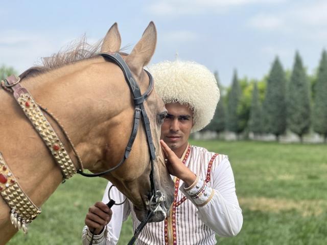 Poznávací zájezd Turkmenistán
