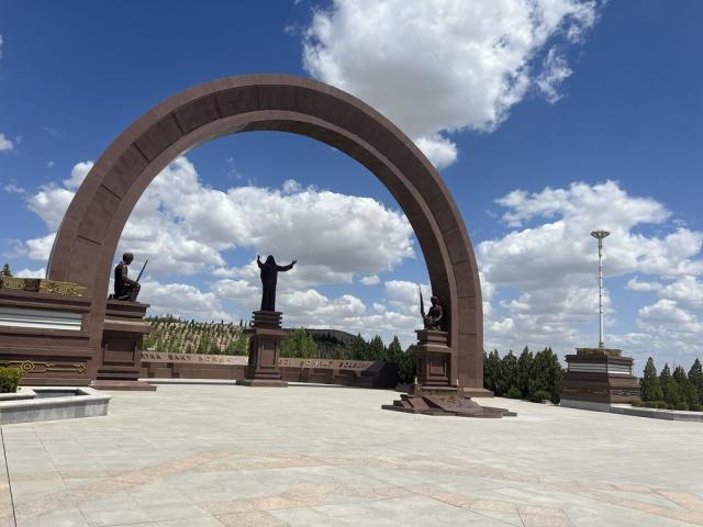 Poznávací zájezd Turkmenistán