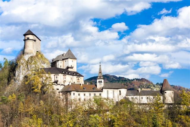 Oravský hrad, skanzen v Zuberci a drevené kostolíky, poznávací 