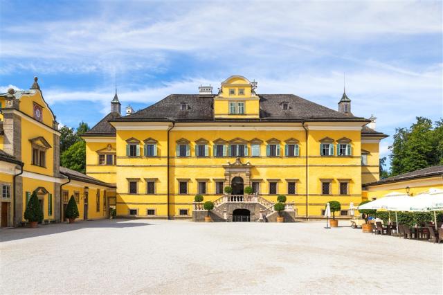 Salzburg - pohľad na kaštiel