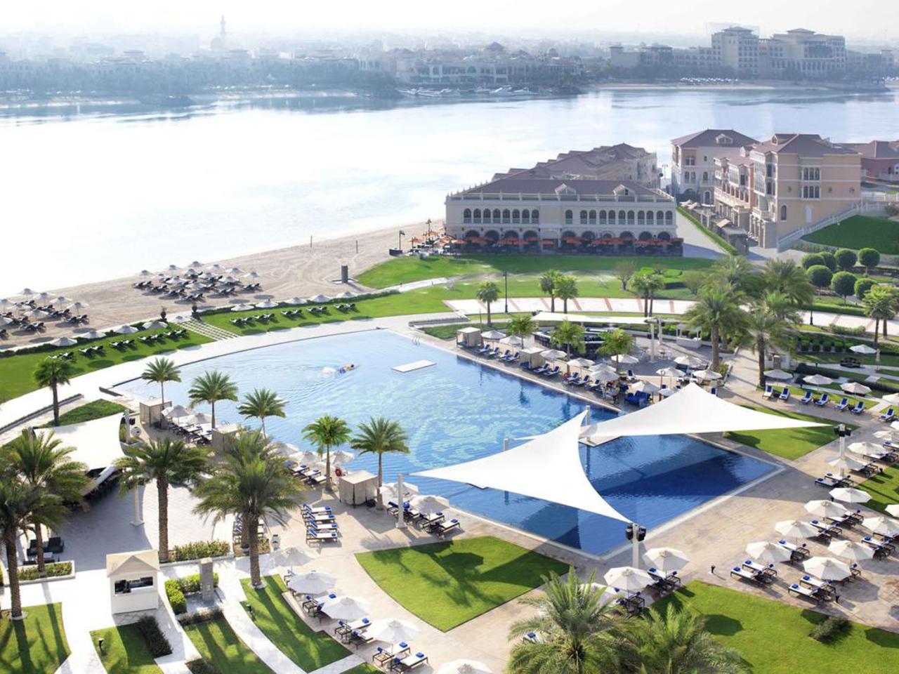 The Ritz Carlton Abu Dhabi Grand Canal