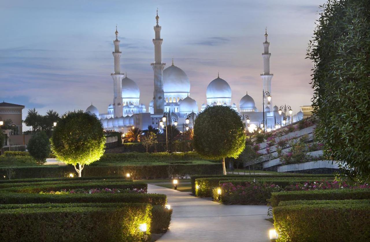 The Ritz Carlton Abu Dhabi Grand Canal