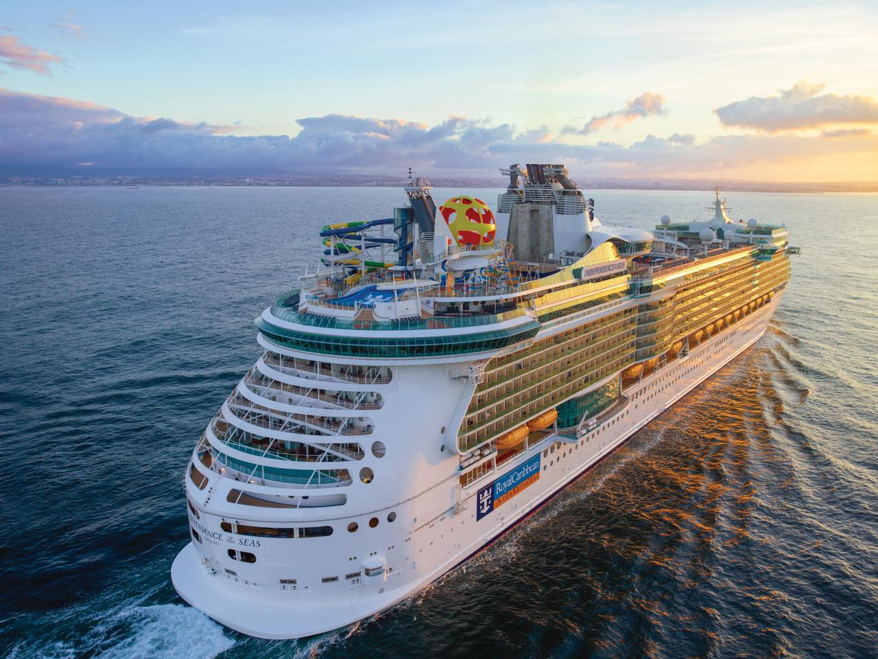 USA, Kajmanské ostrovy, Mexiko z Miami na lodi Independence of the Seas