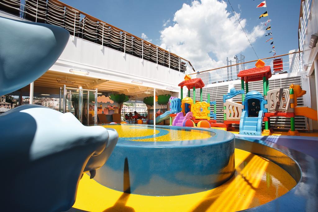 Itálie, Španělsko ze Savony na lodi Costa Pacifica