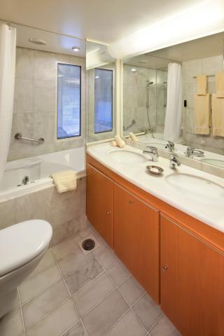 USA, Britské Panenské ostrovy, Svatý Kryštof a Nevis, Dominika, Svatá Lucie, Barbados ze San Juanu na lodi Celebrity Constellation