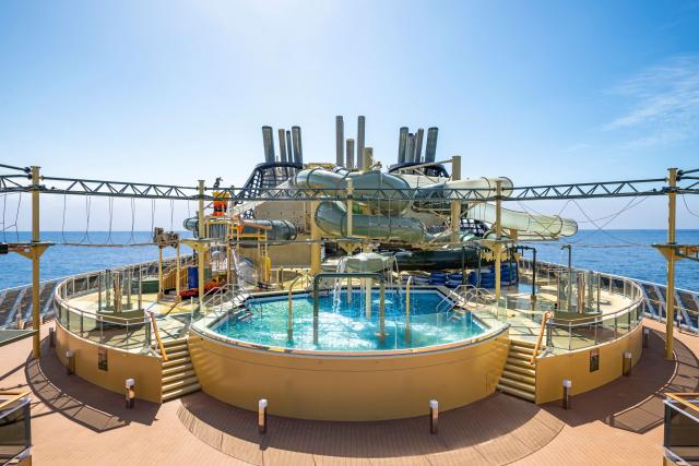 Francie, Portugalsko, Barbados, Svatý Kryštof a Nevis, Antigua a Barbuda, Dominika, Martinik, Guadeloupe z Le Havru na lodi MSC Virtuosa