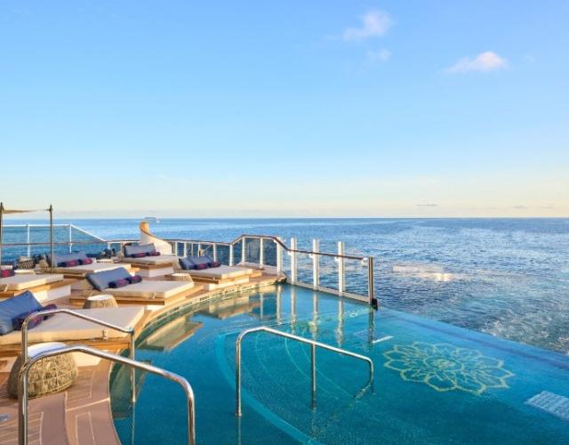 USA, Jamajka, Dominikánská republika, Zámořské území Velké Británie, Svatý Martin z Miami na lodi Explora III