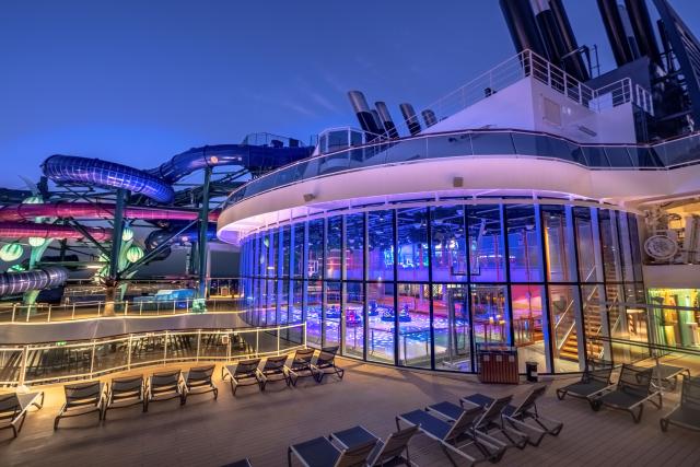 Spojené arabské emiráty, Omán, Egypt, Malta, Itálie, Francie, Španělsko z Abu Dhabi na lodi MSC World Europa