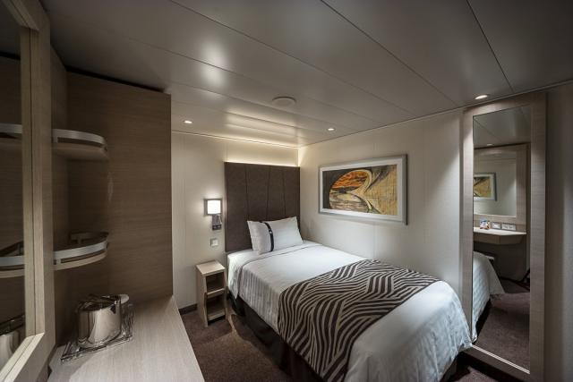 Spojené arabské emiráty, Omán, Egypt, Malta, Itálie, Francie, Španělsko z Abu Dhabi na lodi MSC World Europa