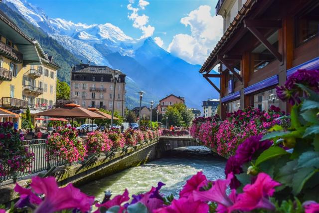 Ženevské jezero a Mont Blanc