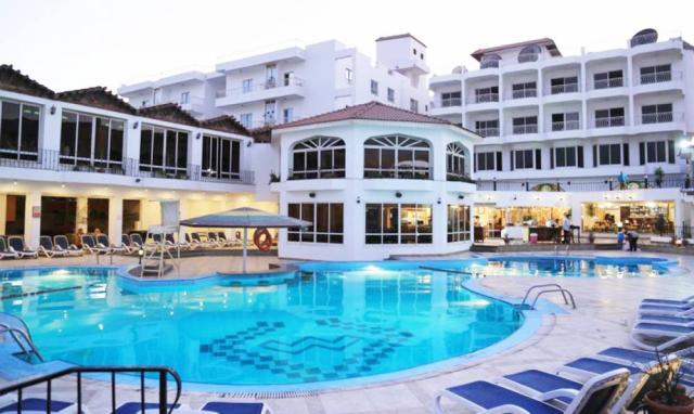 Minamark Beach Resort