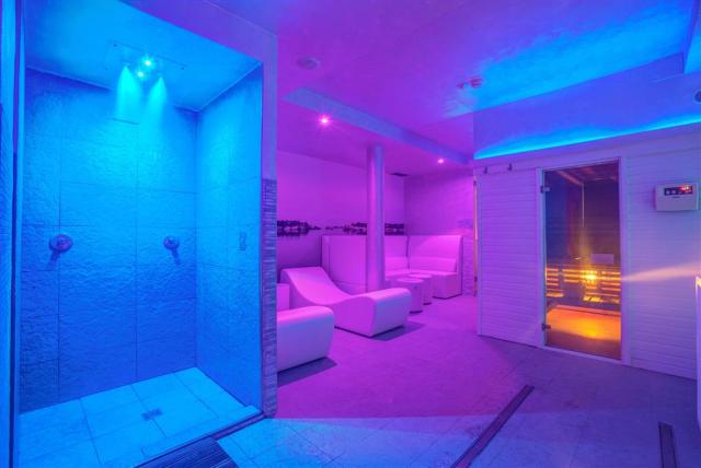 Ferretti Beach