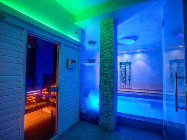 Ferretti Beach