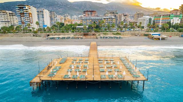 Senza Grand Santana Hotel