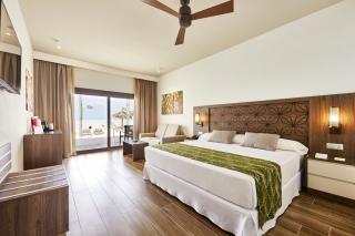 Hotel Riu Atoll