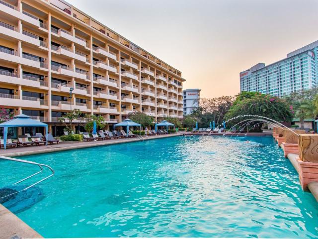 Dusit Thani Pattaya Resort