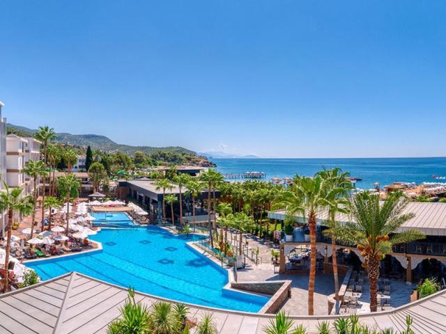 Seven Seas Palmeras Bay