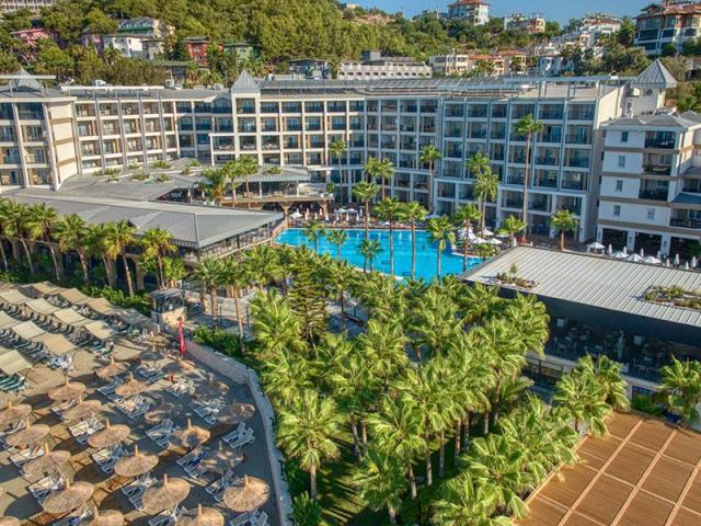 Seven Seas Palmeras Bay