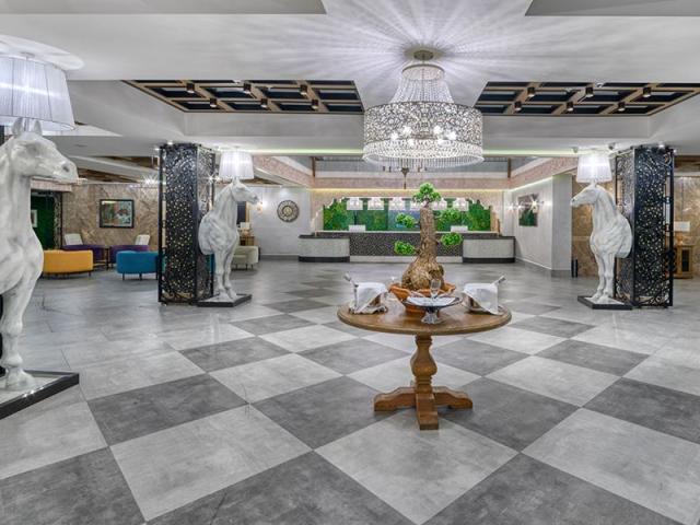 Seven Seas Palmeras Bay