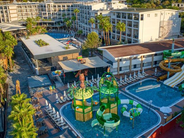 Seven Seas Palmeras Bay