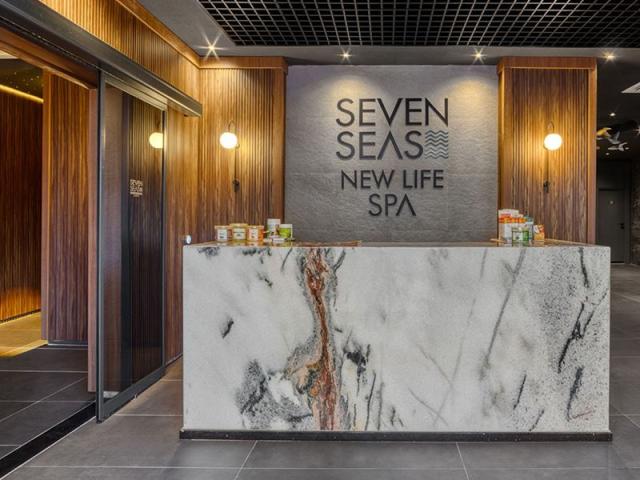Seven Seas Palmeras Bay