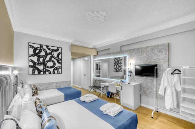 Seven Seas Palmeras Bay