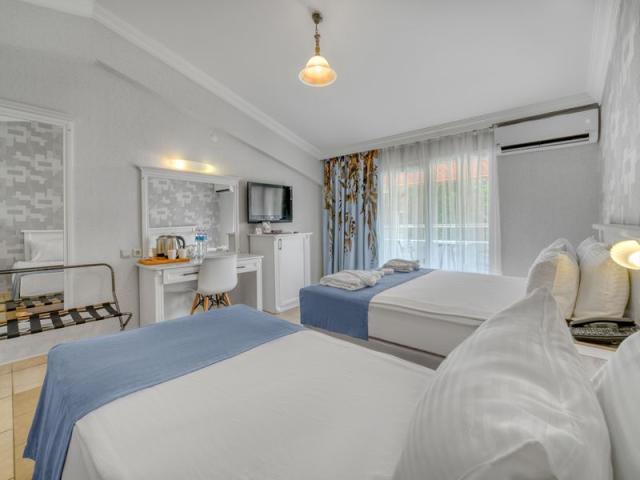 Seven Seas Palmeras Bay