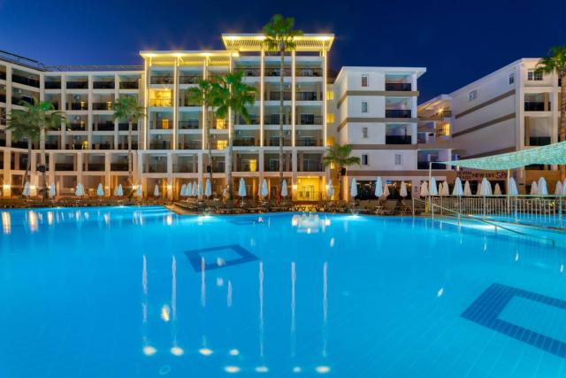 Seven Seas Palmeras Bay