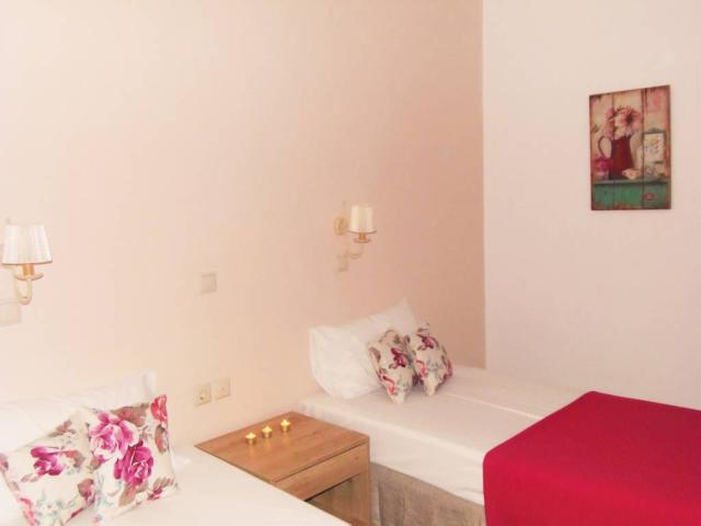 Emerald Hotel and Studios