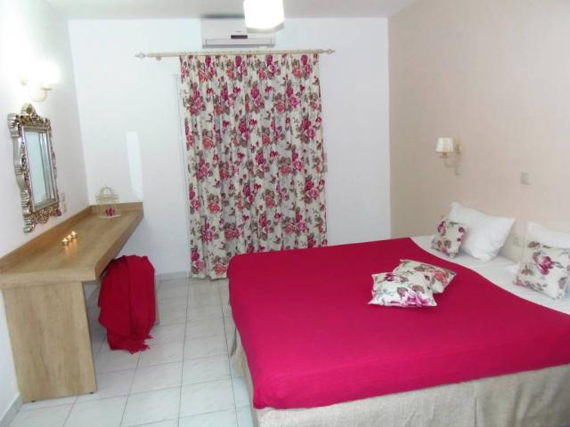 Emerald Hotel and Studios