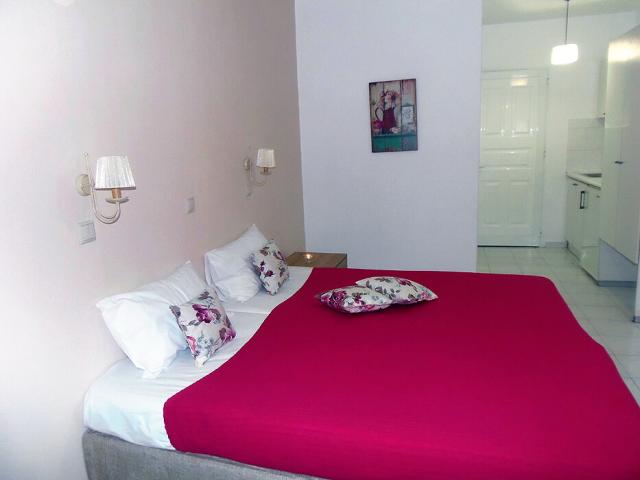Emerald Hotel and Studios