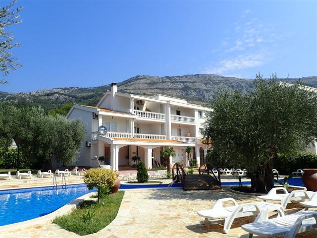 Vila Armenko LUX