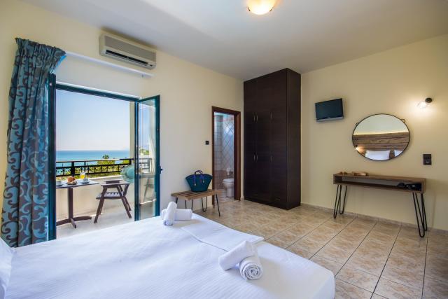 Dias Luxury Studios & Apartments