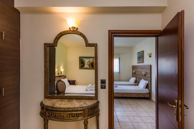 Dias Luxury Studios & Apartments