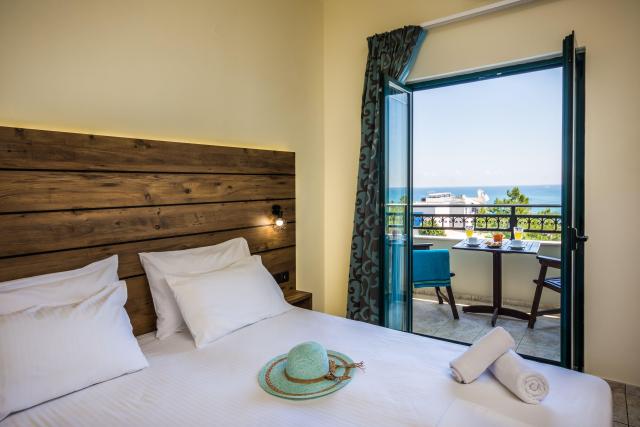 Dias Luxury Studios & Apartments