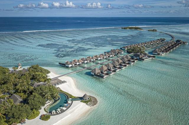 Four Seasons Resort Maldives at Kuda Huraa