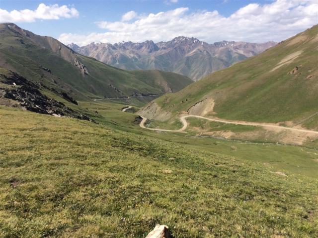 Kyrgyzstán - rajská příroda jezer a hor