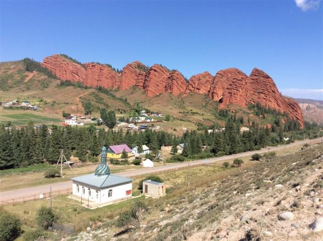 Kyrgyzstán - rajská příroda jezer a hor