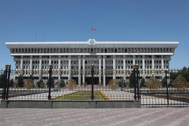 Kyrgyzstán - rajská příroda jezer a hor