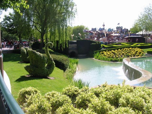 Francie, Disneyland a Asterix park s koupáním v Amberku